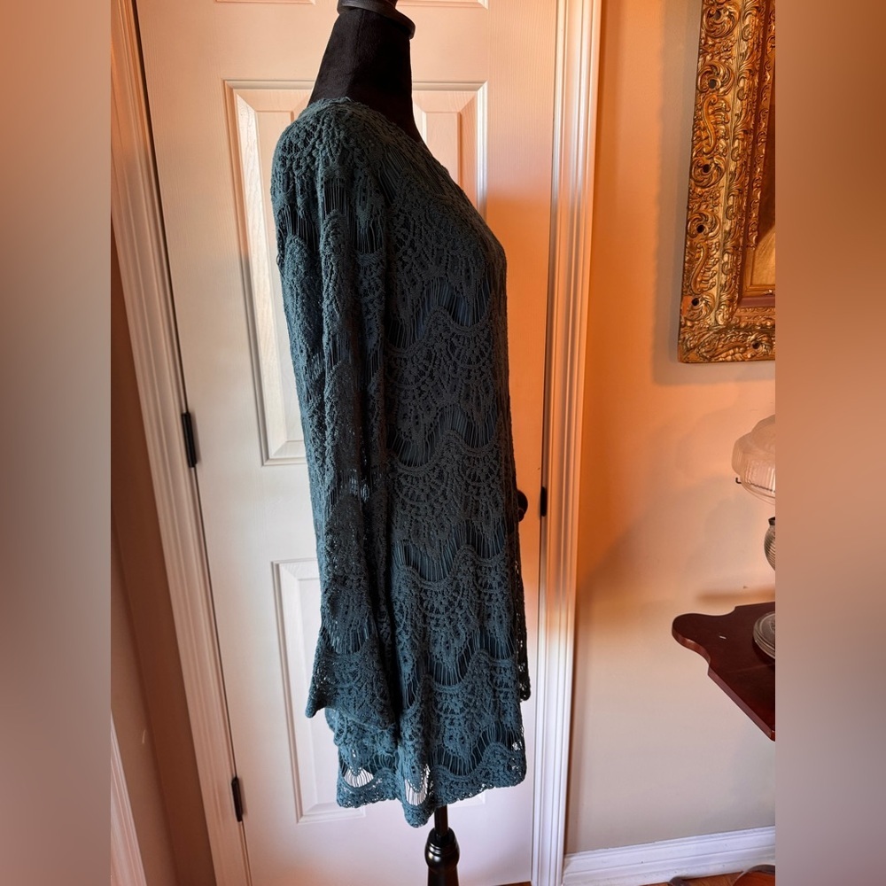 Altar’d State Elegant Emerald Green Dress with lace overlay - Picture 10 of 12